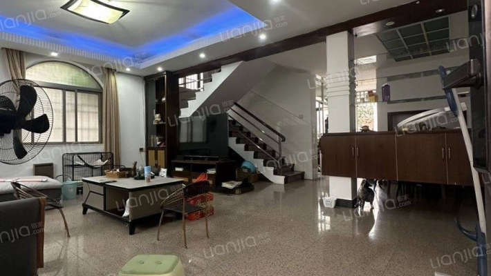 新中天华庭二手房实景图