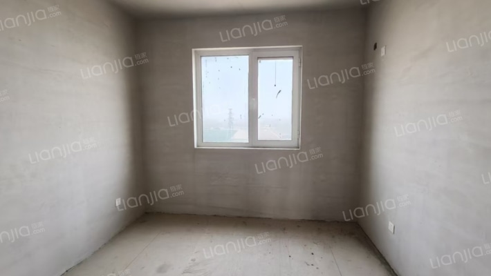 急售三利C区小三居，三阳开泰户型，价格美丽-卧室B