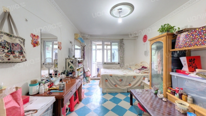 高井中学教工楼二手房实景图