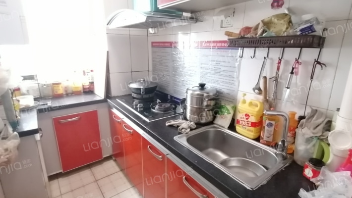 天保郦景社区为南北两排九栋高层，电梯板式精英寓所-厨房