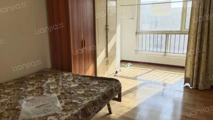 涿州开发区钻石广场南北两居房本满二诚意出售-卧室A