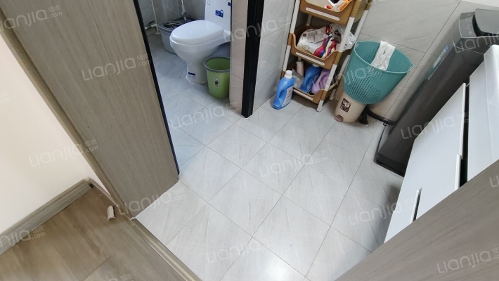 铁道部建厂局家属楼 3室2厅 南 北-卫生间