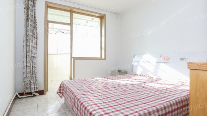 土尔沟前街61号二手房实景图