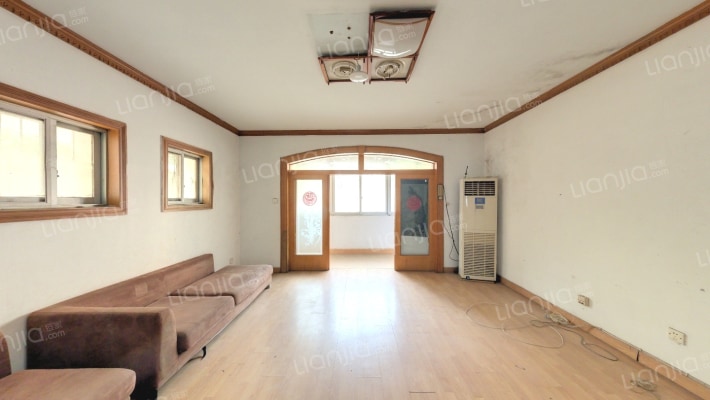 湖南烈士公园宿舍二手房实景图