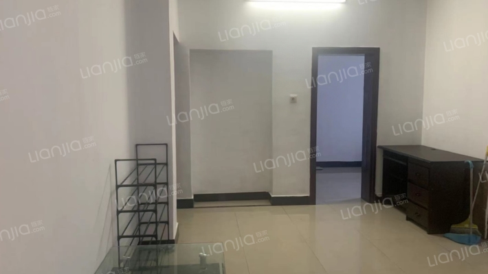 嘉美巷二手房实景图