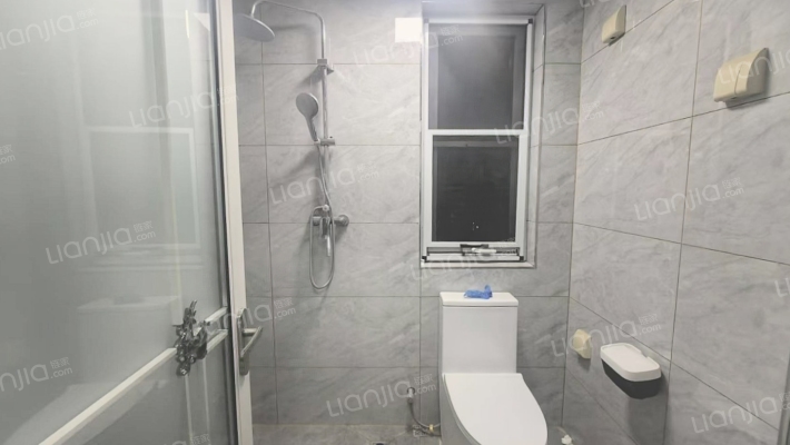 北京界三利中和城洋房大三居南北通透，位置好采光好。-卫生间