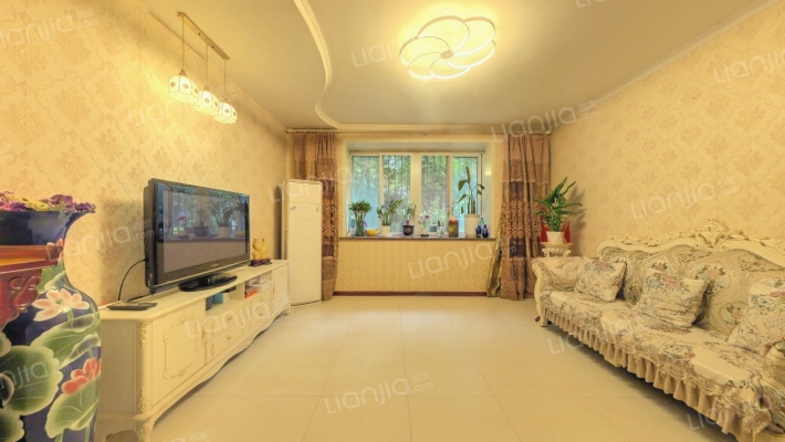 爱西华庭二手房实景图