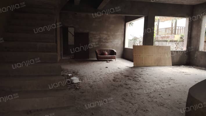 全兴别墅二手房实景图