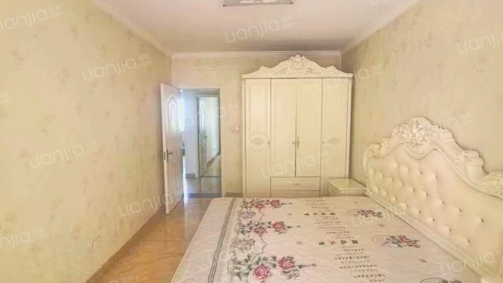 水岸花城，城西商务圈，一个比较大的社区-卧室A