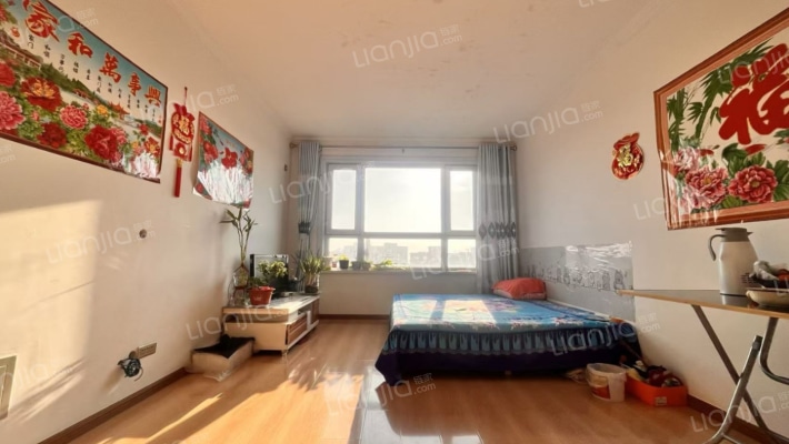 兴泰东郡二期二手房实景图