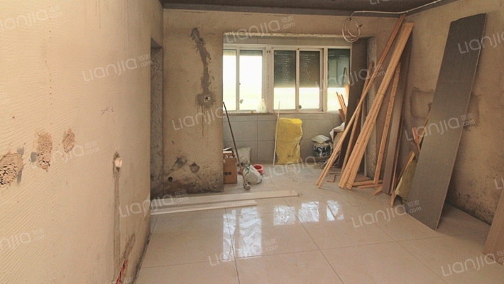 四季江南二手房实景图