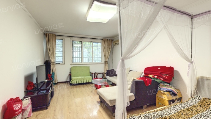 温泉水镇二手房实景图