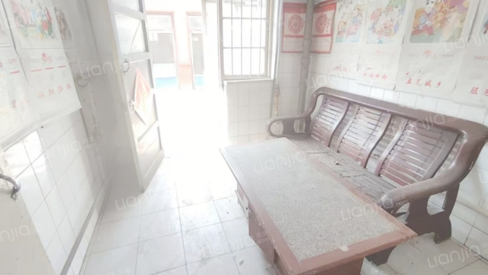 建筑公司家属楼二手房实景图