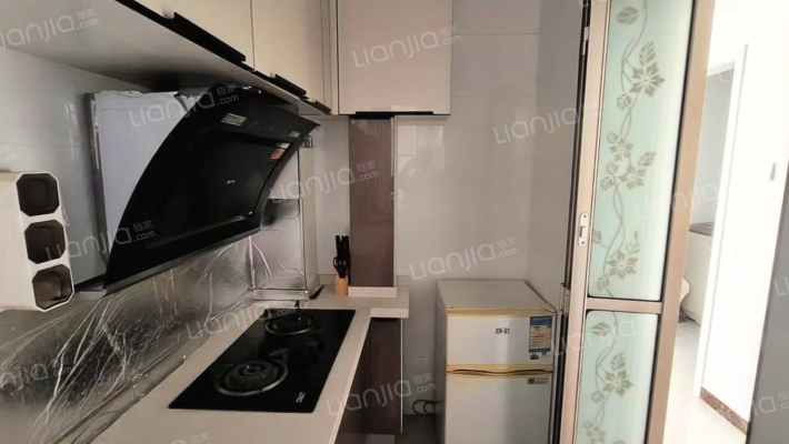 全南向两居，业主诚心出售，可以看房子，北京通勤方便-厨房