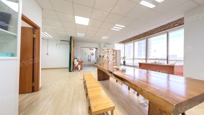 仁恒PARK二手房实景图