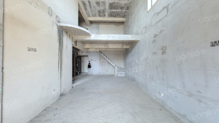 旷远洋湖18克拉二手房实景图