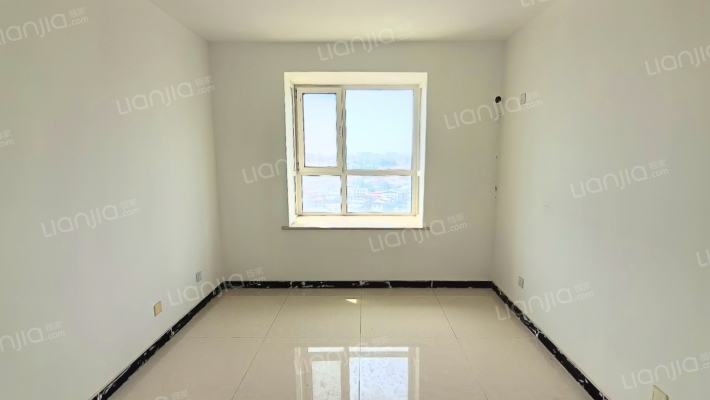 正规三居室，户型方正，高楼层，诚意卖-卧室A