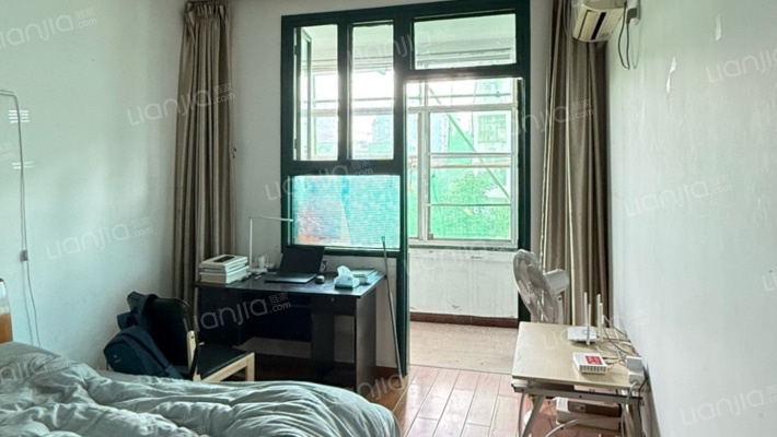 电信路26号院二手房实景图