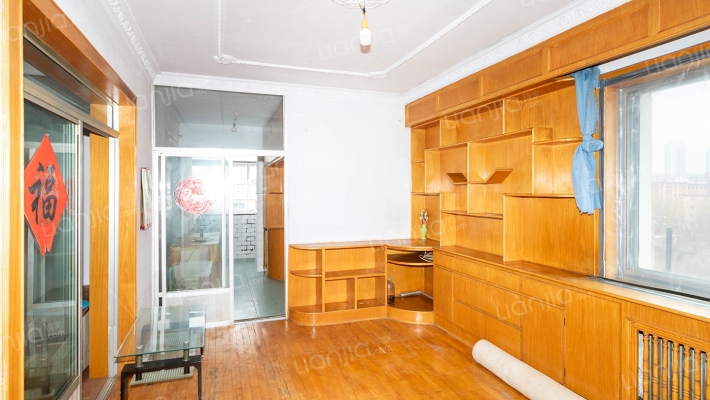 六道新村二手房实景图