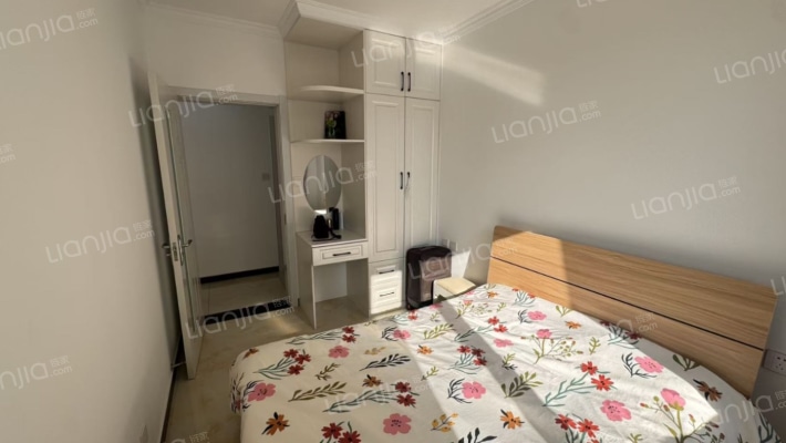 房本满二 精装修拎包入住 南北通透户型-卧室B