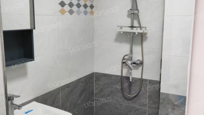 九里京城二手房，北京1900米，高速旁现房-卫生间