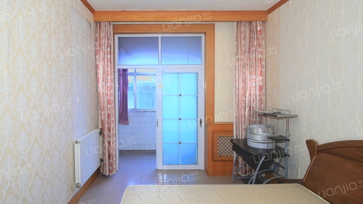 轻化局及长城公司家属院二手房实景图