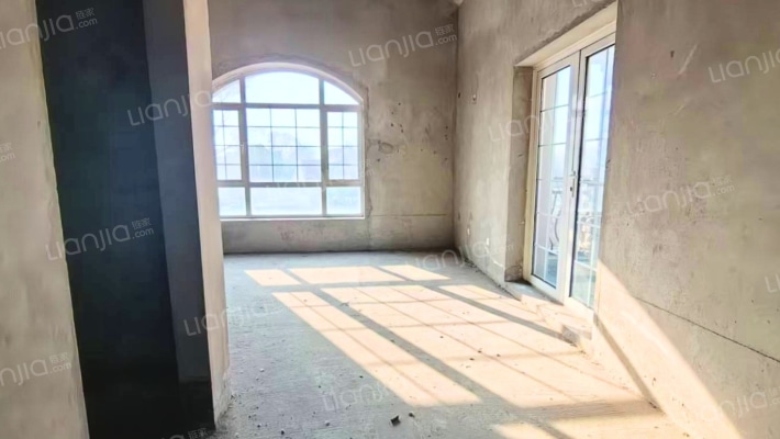 东京都独栋别墅 毛坯 大院子 上下两层 采光好-卧室C