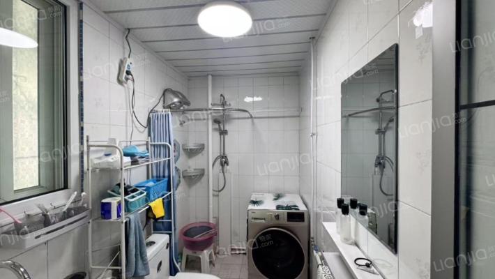 范阳路二康医院南侧，集体供暖精装三居-卫生间