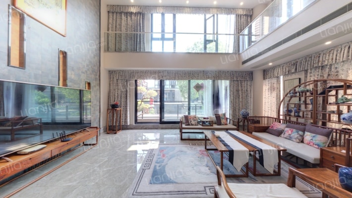 璞悦山二手房实景图