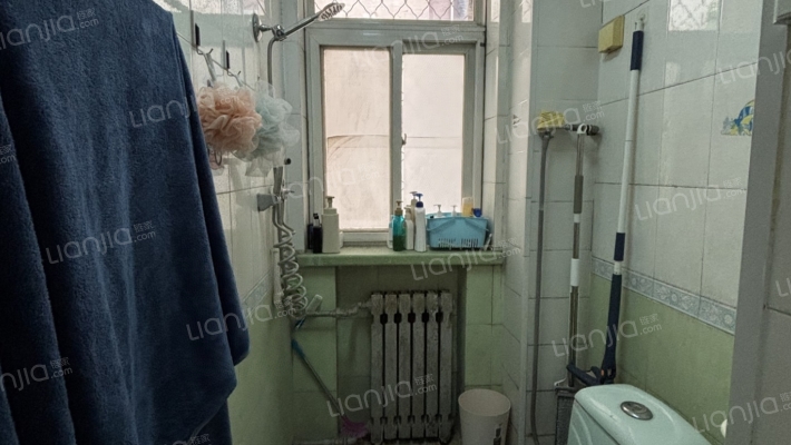 粮油总公司汽车队家属院 3室2厅 南 北-卫生间B