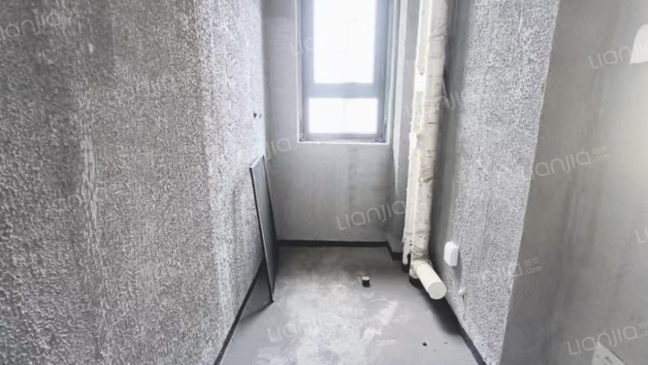 毛坯房集中供暖，人车分流社区 业主着急出售 价格可谈-卫生间B