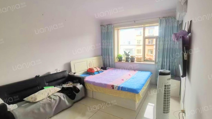 炭素山上小区二手房实景图