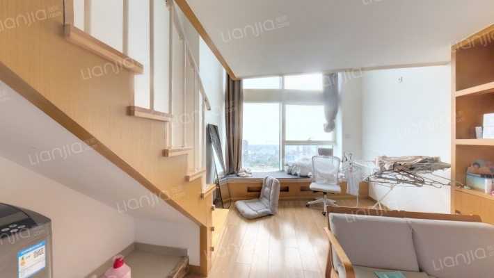 未来城SOHO二手房实景图