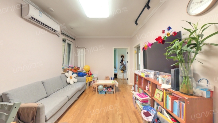苹果园小区三区二手房实景图