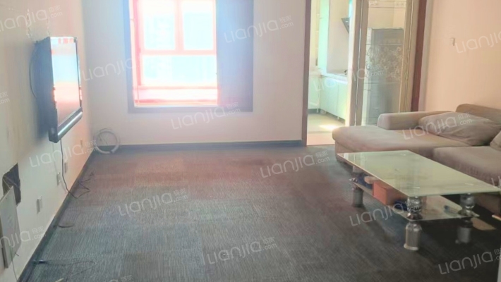 此房房本满二，好楼层，西朝向，无遮挡，采光好-客厅