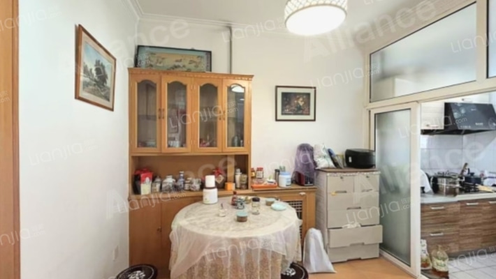 新安小区 3室2厅 南-餐厅