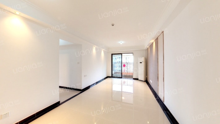 荣和·半山华府二手房实景图