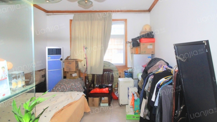 南环路灯具厂楼二手房实景图