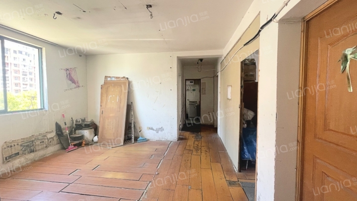 青灯新村中二手房实景图