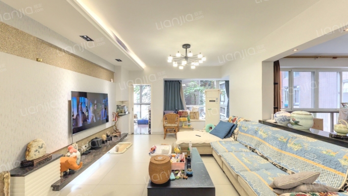 恩威玲珑南域二手房实景图