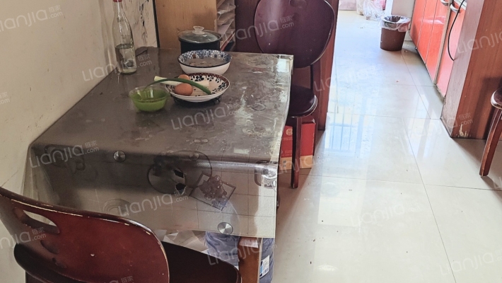 水岸花城好，房源环境好，交通便利。-餐厅