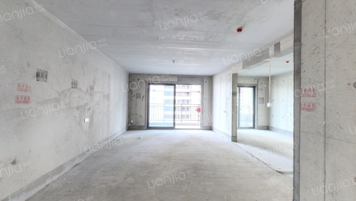 碧桂园凤城北苑东区二手房实景图