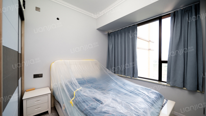 江语城套三 精装修拎包入住 户型方正 小区环境舒适-卧室B
