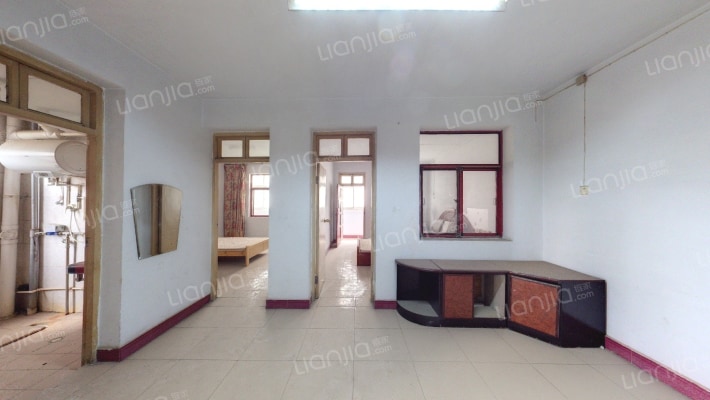 市卫校家属院二手房实景图