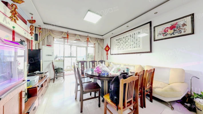 金域河畔二手房实景图