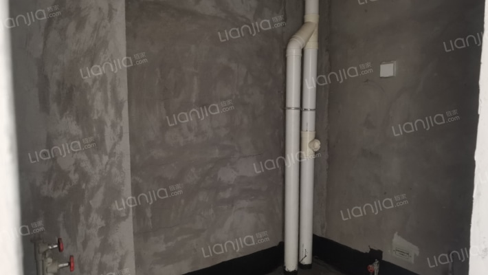 水岸花城 3室2厅 南 北-卫生间A