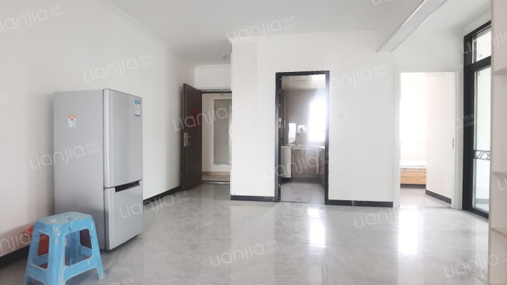 大社区，桃源新都孔雀城精装三居出售-餐厅