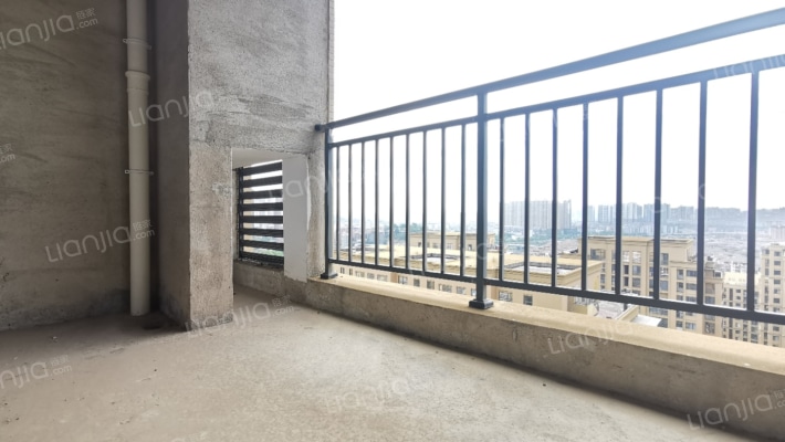 耀江电梯房，户型方正南北通透，视野开阔，小区环境好-阳台