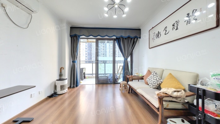 莱蒙水榭春天B区6期二手房实景图