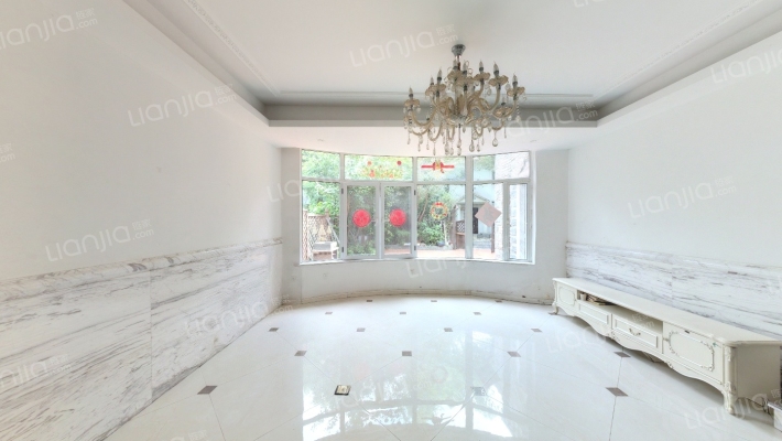 龙东花园二手房实景图